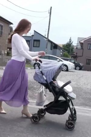 Ai Sayama MEYD-964: Nóng Bỏng Cảnh Ngoại Tình Chân Thực Trên Tàu Điện Ngầm