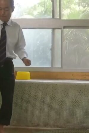 Clip rò rỉ Tsukino Luna MEYD-733: Cô giáo ngoại tình với thầy hiệu phó trong chuyến đi thực tế!