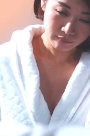 Rò rỉ clip ngoại tình của Yuri Oshikawa – JUQ-886: Vợ lén lút với sếp