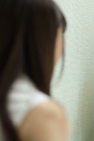 Rò rỉ clip Kana Kusakabe (MIDE-824): Đêm tăng ca ướt sũng mồ hôi tại văn phòng!