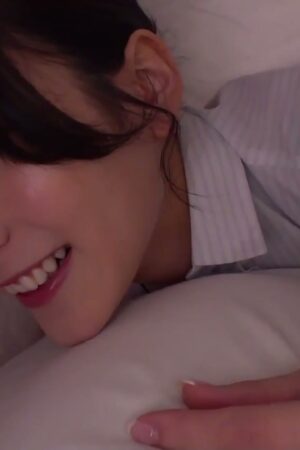 Rò rỉ STARS-974: Rin Honjo không thể ngừng lên đỉnh dưới chăn!