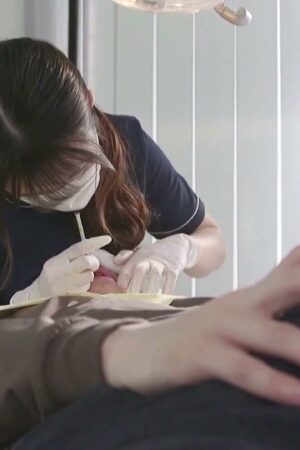 Rò rỉ clip nha sĩ Aoi Ichino JUQ-924: trả thù chồng ngay trên ghế khám